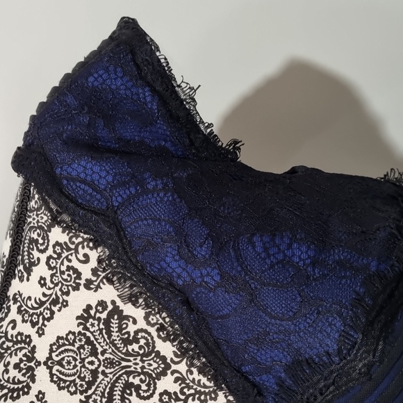 Montique, blue with black lace overlay, bodycon dress, size 10 - Picture 7 of 12